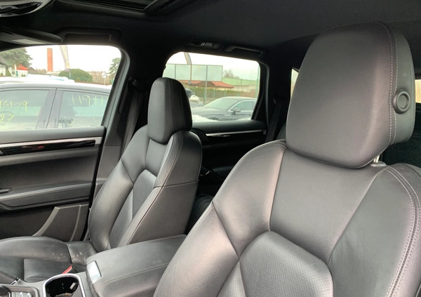 Porsche Cayenne cena 42900 przebieg: 118081, rok produkcji 2011 z Kościerzyna małe 137